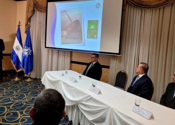 AMP entrega credenciales a terminal marítima