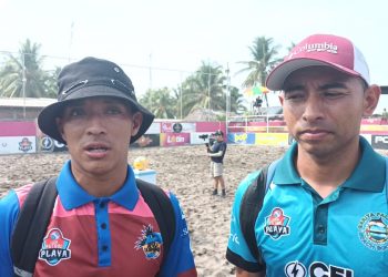 Rafa Rizo y Jason Urbina se batieron en duelo técnico sobre la arena