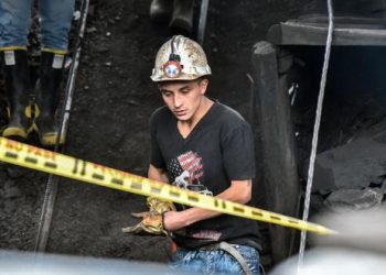 Siete personas atrapadas por explosión de una mina de carbón en Colombia