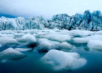 En los hielos del Ártico una carrera contrarreloj para salvar la memoria del clima