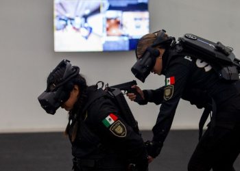 México capacita a policía con tecnología de realidad virtual
