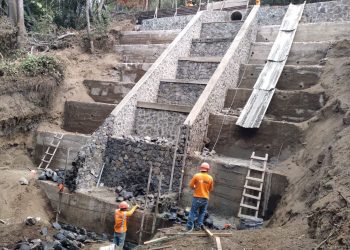 Reparación de cárcava en calle al Cerro Verde tiene un 90 % de avance