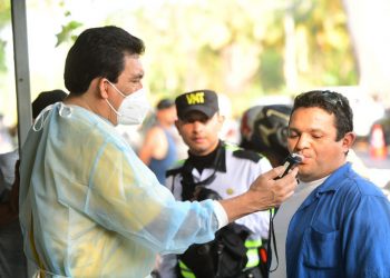 Aplican 1,145 pruebas antidopaje y detienen a 38 conductores peligrosos