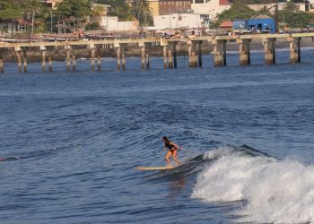 Advierten sobre presencia de corrientes de retorno en bocanas, muelles y desembocaduras de ríos de El Salvador