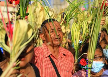 Migueleños acuden a conmemorar la entrada de Jesús en Jerusalén el Domingo de Ramos