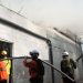 Bomberos extinguen incendio en la calle 5 de Noviembre de San Salvador