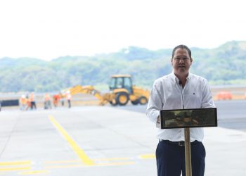 Gobierno inicia modernización de plataforma de carga y pasajeros del Aeropuerto Internacional de El Salvador