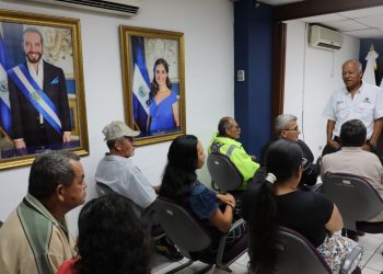 Gobierno de El Salvador brinda créditos a veteranos y excombatientes con discapacidad