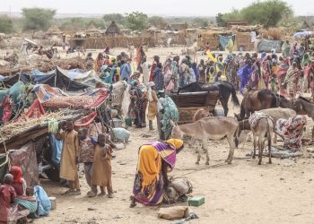 Más de 800,000 personas podrían huir de combates en Sudán (ONU)