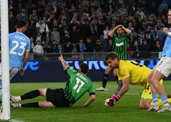 Lazio gana 2-0 a Sassuolo y retrasa el título del Nápoles