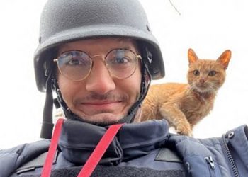 El periodista de AFP Arman Soldin muere por disparos de cohetes en el este de Ucrania