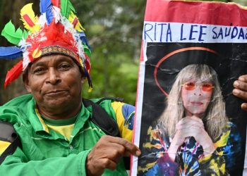 Cientos se despiden en Sao Paulo de la «reina» del rock brasileño Rita Lee