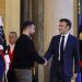 Zelenski se reúne con Macron en Francia tras ser condecorado por UE en Alemania