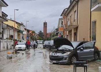 Inundaciones en Italia dejan 8 muertos y obligan a anular GP de F1
