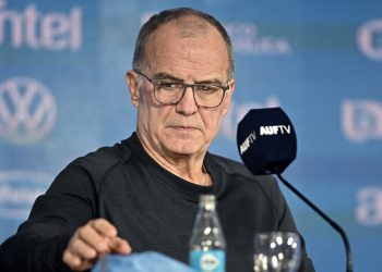 Marcelo Bielsa dio un recital en su presentación como seleccionador de Uruguay