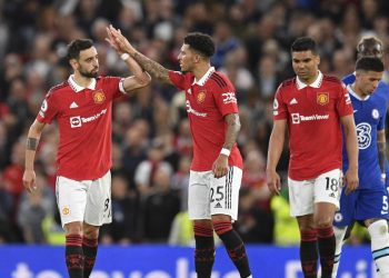 Manchester United golea 4-1 a Chelsea y se clasifica a la Champions