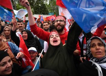 Conteo de votos en presidenciales en Turquía bajo vigilancia máxima