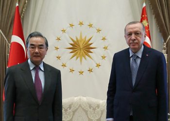 China felicita a Erdogan por su reelección como presidente de Turquía