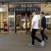 Muere bebé de 4 meses en hotel que alberga a inmigrantes en Nueva York