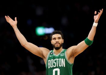 Tatum arrasa a Sixers con 51 puntos y lleva a Celtics a la final del Este en la NBA