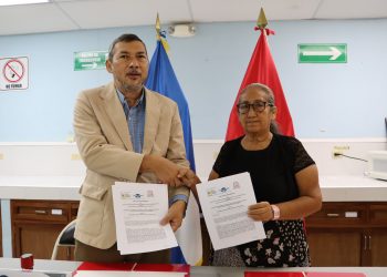 La UES establece cooperación científica con asociación de la Barra de Santiago