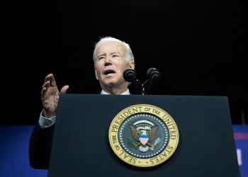 Solo 33 % aprueba gestión de Biden en economía de Estados Unidos