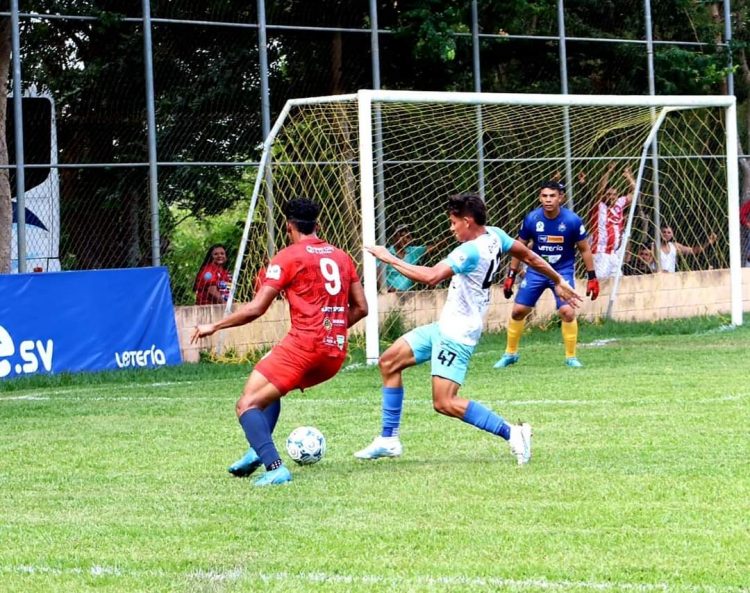 Los toros firmaron un 0-0 ante Atlético La Unión en la LNF. Foto: Cabañas.