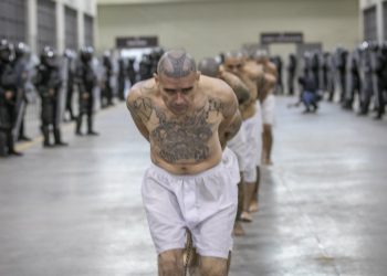 Usuarios reclaman a BBC por omitir duros testimonios de víctimas de las pandillas