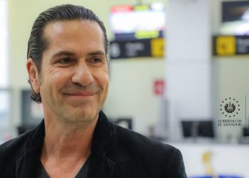 Reconocido actor colombiano, Gregorio «El Titi» Pernía, destaca avances en El Salvador
