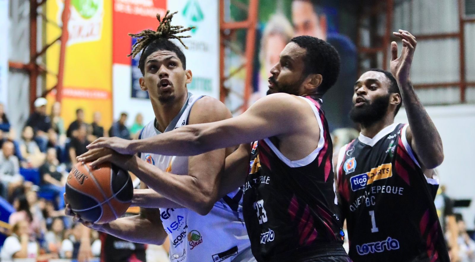 Santa Tecla y San Salvador toman ventaja en las semifinales de la Liga  Mayor de Baloncesto - Diario El Salvador