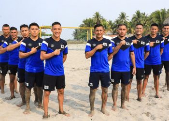 El técnico Rudis Gallo y su armada entran en batalla por el sueño mundialista