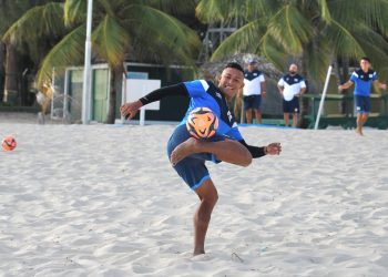 La Azul de playa enfrenta a Guatemala por el pase a semifinales