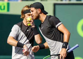 Khachanov y Rublev serán los rivales de Arévalo y Julien Rojer en semis de Madrid