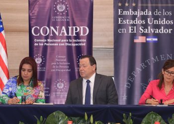 Firman convenio para promover la inclusión de personas con discapacidad