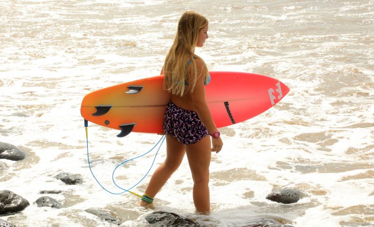 En el Longboard Surfing Championship participarán surfistas de Nueva Zelanda, Canadá, México, Filipinas, entre otros. Foto / Diario El Salvador.