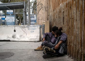 Estados Unidos desmantela derecho al asilo, indica experta