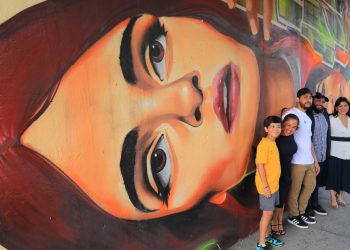 Inauguran mural en honor a «Luciérnagas en el Mozote» en San Salvador