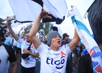 Defensoría del Consumidor actuará para que aficionados reciban el reembolso de su entrada al Cuscatlán