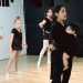 Mercedes, una salvadoreña que alterna su tiempo entre la maternidad y la danza 