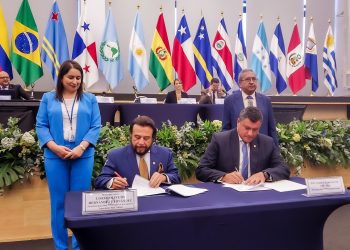Plan Trifinio y Parlacen firman convenio