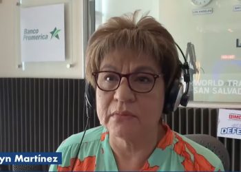 Economista y catedrática, Julia Evelyn Martínez, confirma pláticas para alianza electoral FMLN y ARENA