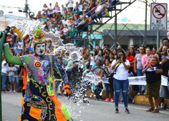 El show de Karcocha llenó de alegría a los tecleños