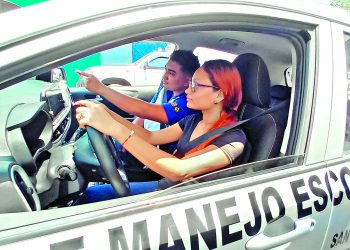 Educan a futuros conductores en las calles de La Unión