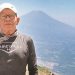 Con 72 años, Juan continúa recorriendo a pie El Salvador