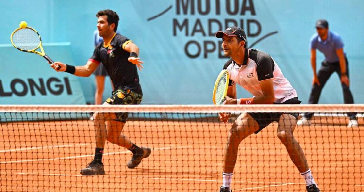 Marcelo Arévalo (der.) y Jean Julien Rojer.