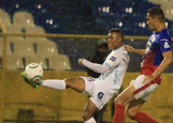 Alianza fue paciente y dio un golpe de autoridad al derrotar 2-0 a FAS en el Cuscatlán