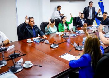 Comisión de Hacienda aprueba dictamen para incorporar $49,9 millones para programas de veteranos
