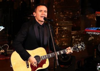 «Siempre hay ganas de regresar a El Salvador y ojalá vayamos muy pronto»: Fonseca, cantautor colombiano