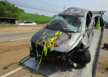 Motociclista muere al estrellarse contra un vehículo en el bulevar Constitución