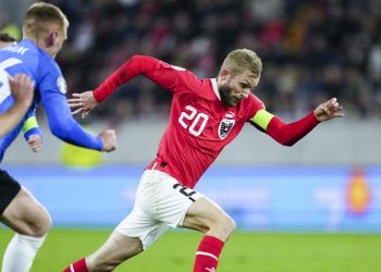 Bayern Múnich oficializa el fichaje del austríaco Konrad Laimer